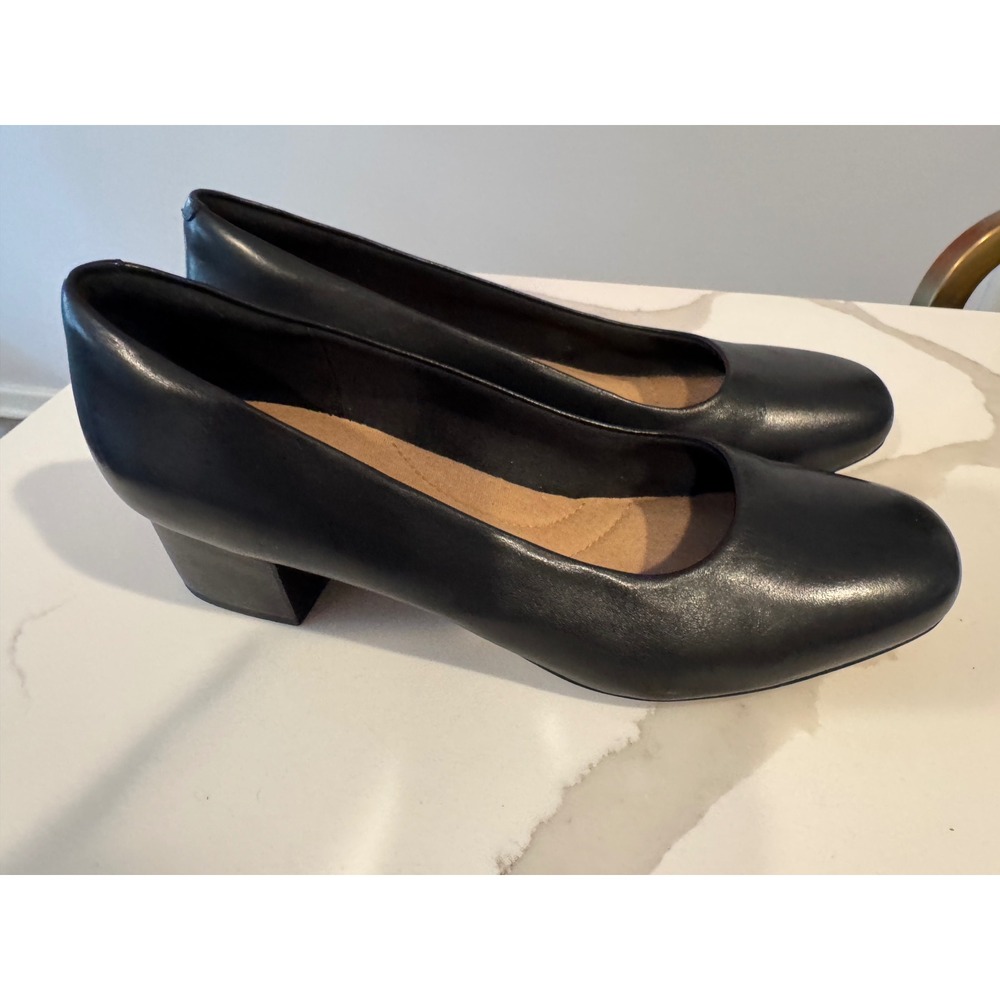Clarks Collection Black Leather Block Heel Pumps Cushion Soft Round Toe Shoes 11